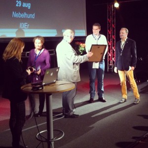 Flashback-grävarna tar emot priset för Sveriges Radios pris Medieormen 2011.